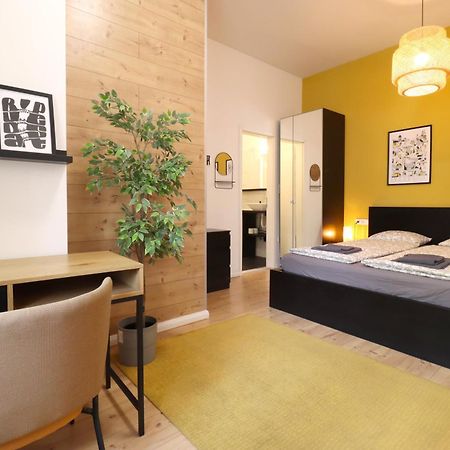 A13 Downtown Apartments With Parking ブダペスト エクステリア 写真